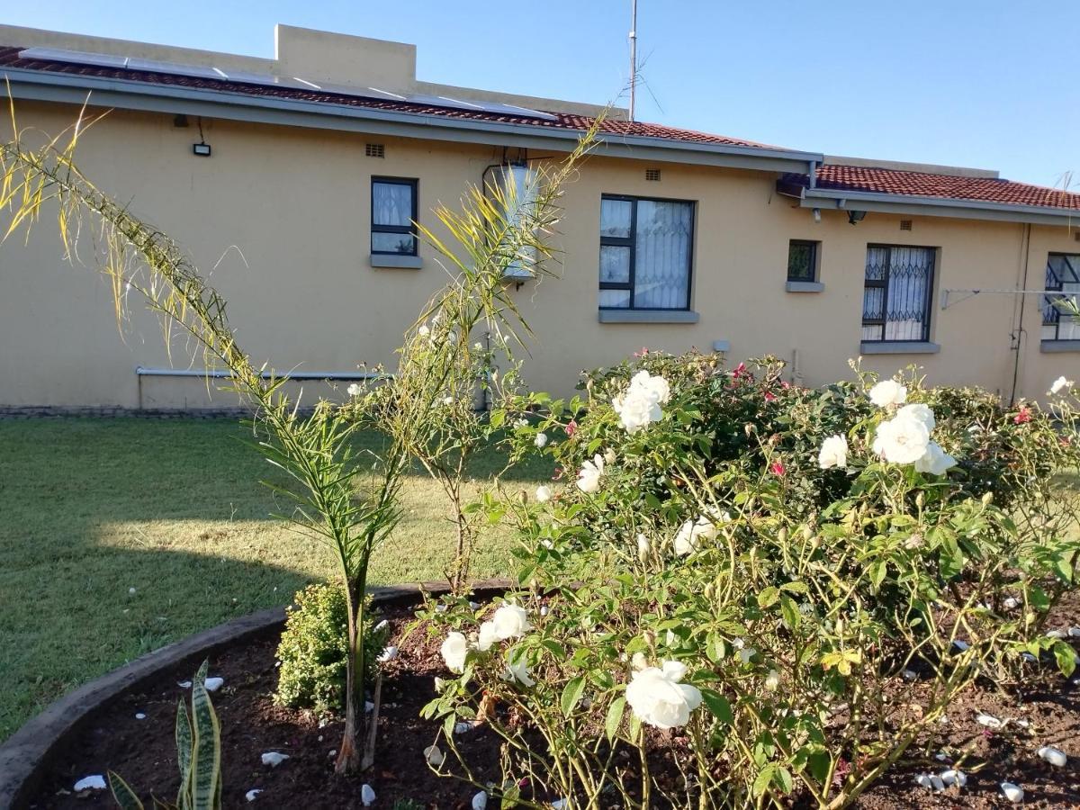 Tokelo Guesthouse Emalahleni Exterior photo